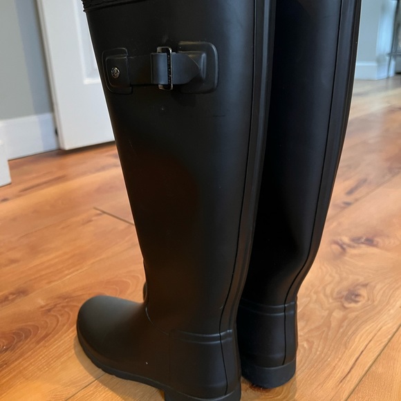 EXCELLENT Hunter Boots - Picture 3 of 3